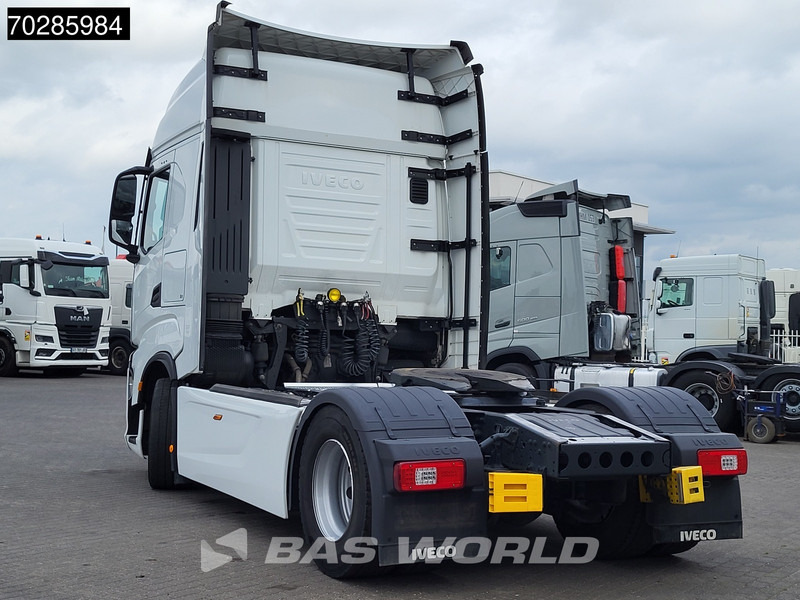 Iveco S-Way 490 4X2 Retarder Standklima 2xTanks Navi ACC LED Euro 6 - Влекач: снимка 2 Iveco S-Way 490 4X2 Retarder Standklima 2xTanks Navi ACC LED Euro 6 - Влекач: снимка 2