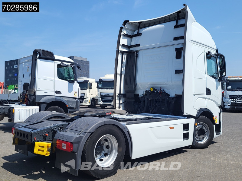 Iveco S-Way 490 4X2 Retarder Standklima 2xTanks Navi ACC LED Euro 6 - Влекач: снимка 3 Iveco S-Way 490 4X2 Retarder Standklima 2xTanks Navi ACC LED Euro 6 - Влекач: снимка 3