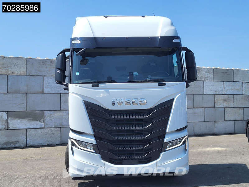 Iveco S-Way 490 4X2 Retarder Standklima 2xTanks Navi ACC LED Euro 6 - Влекач: снимка 5 Iveco S-Way 490 4X2 Retarder Standklima 2xTanks Navi ACC LED Euro 6 - Влекач: снимка 5