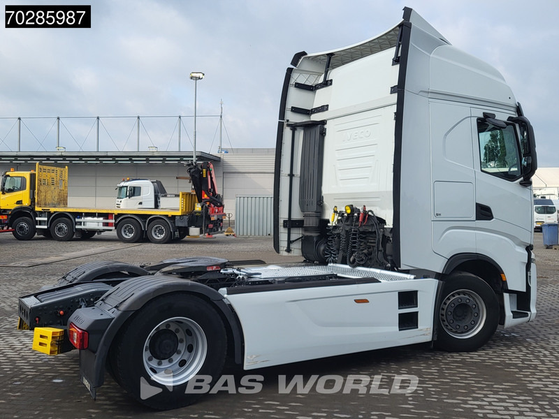 Iveco S-Way 490 4X2 Retarder Standklima 2xTanks Navi - Влекач: снимка 5 Iveco S-Way 490 4X2 Retarder Standklima 2xTanks Navi - Влекач: снимка 5