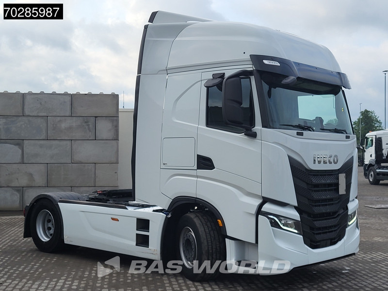 Iveco S-Way 490 4X2 Retarder Standklima 2xTanks Navi - Влекач: снимка 3 Iveco S-Way 490 4X2 Retarder Standklima 2xTanks Navi - Влекач: снимка 3