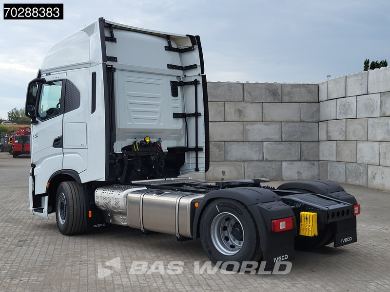 Iveco S-Way 580 4X2 2x Tanks ACC Standklima - Влекач: снимка 2 Iveco S-Way 580 4X2 2x Tanks ACC Standklima - Влекач: снимка 2