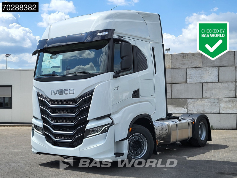 Iveco S-Way 580 4X2 NEW! 2x Tanks Navi ACC Standklima - Влекач: снимка 1 Iveco S-Way 580 4X2 NEW! 2x Tanks Navi ACC Standklima - Влекач: снимка 1