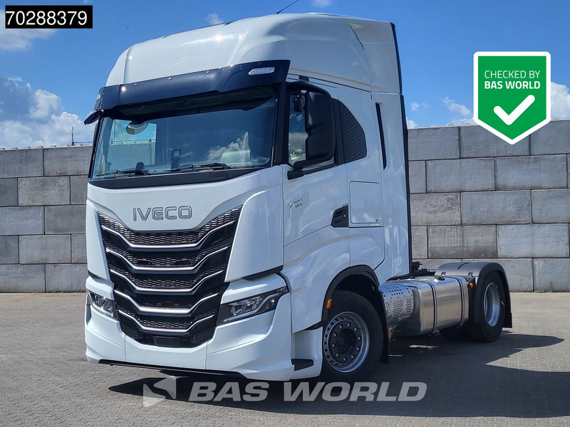 Iveco S-Way 580 4X2 NEW! 2x Tanks Navi ACC Standklima - Влекач: снимка 1 Iveco S-Way 580 4X2 NEW! 2x Tanks Navi ACC Standklima - Влекач: снимка 1