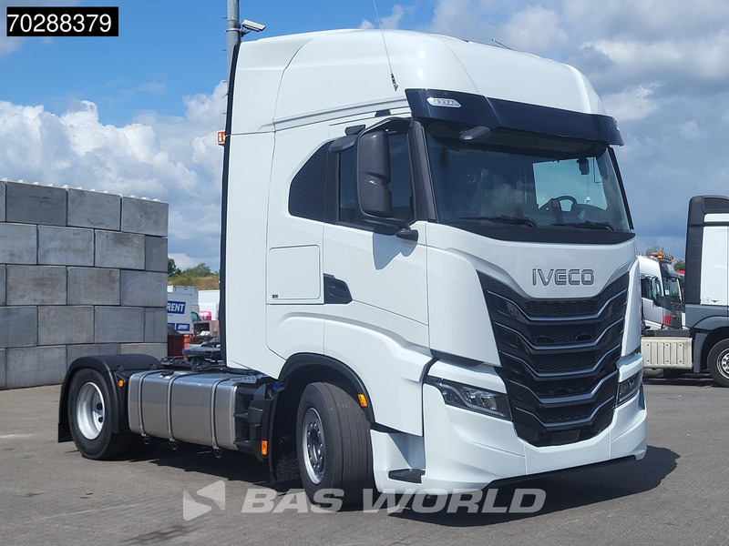 Iveco S-Way 580 4X2 NEW! 2x Tanks Navi ACC Standklima - Влекач: снимка 3 Iveco S-Way 580 4X2 NEW! 2x Tanks Navi ACC Standklima - Влекач: снимка 3