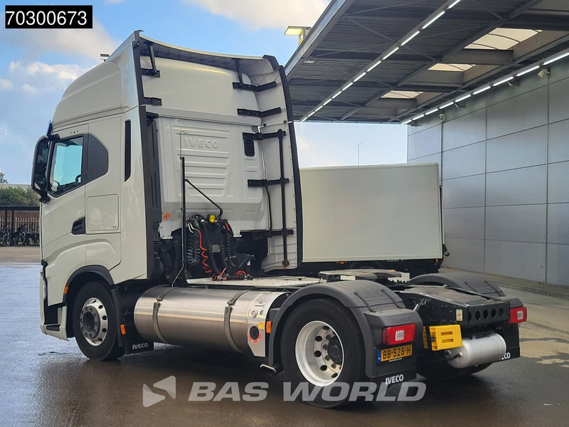 Iveco S-Way NP 460 4X2 LNG! Retarder Standairco 2xTanks Navi LED Euro 6 - Влекач: снимка 3 Iveco S-Way NP 460 4X2 LNG! Retarder Standairco 2xTanks Navi LED Euro 6 - Влекач: снимка 3