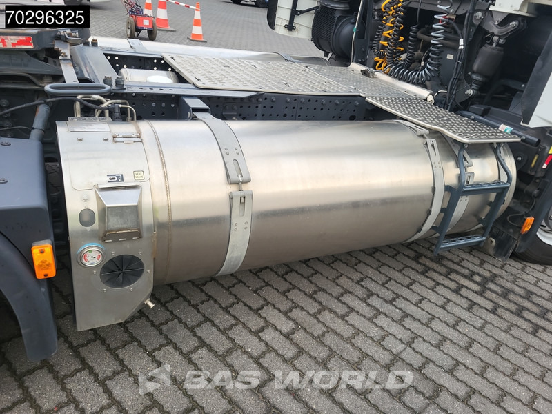 Влекач Iveco S-Way S-Way 4X2 LNG Retarder 2X Tanks: снимка 13 Влекач Iveco S-Way S-Way 4X2 LNG Retarder 2X Tanks: снимка 13