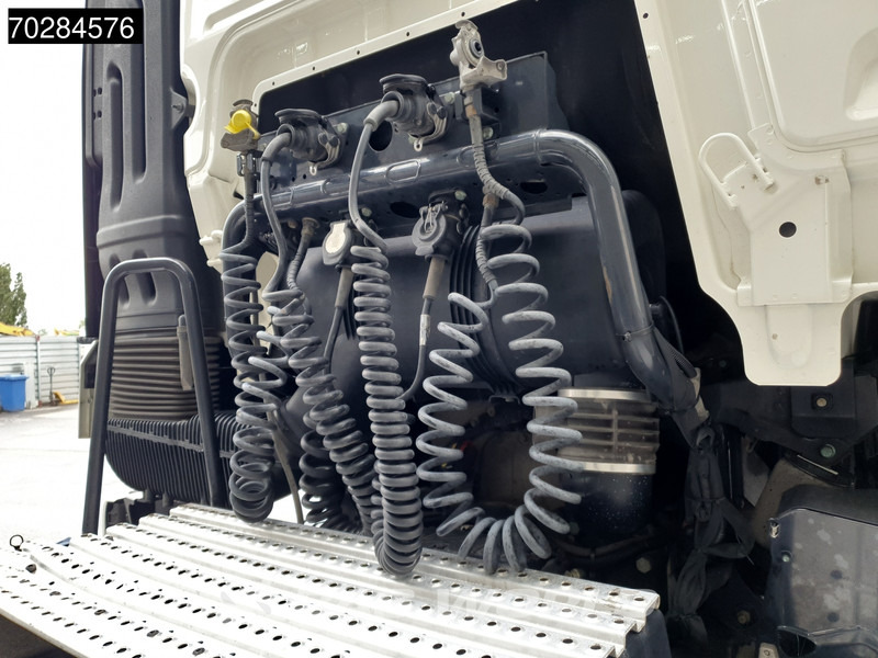 Влекач MAN TGS 22.510 4X4 Allrad! Big-Axle Hydraulik Drumbrakes Navi: снимка 12