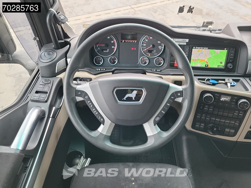 Влекач MAN TGX 18.470 4X2 XXL 2x Tanks Retarder Navi Standklima ACC: снимка 18