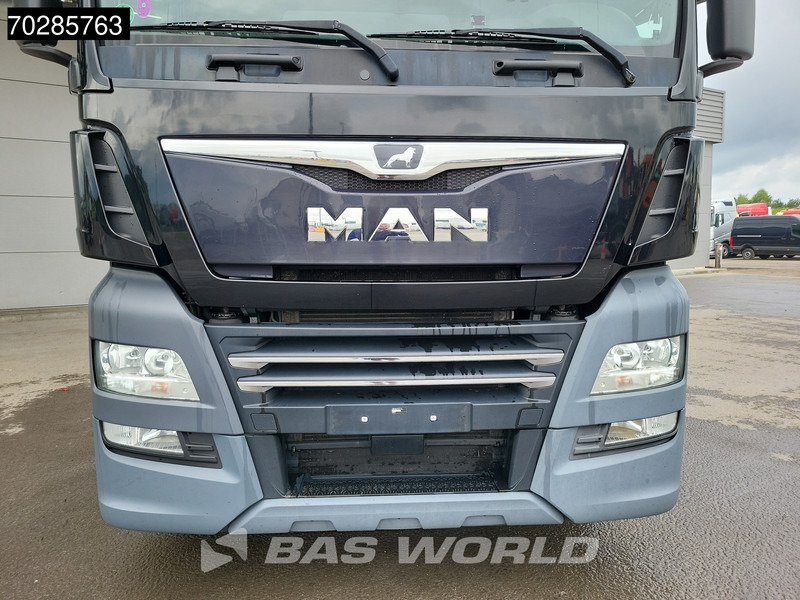 Влекач MAN TGX 18.470 4X2 XXL 2x Tanks Retarder Navi Standklima ACC: снимка 8