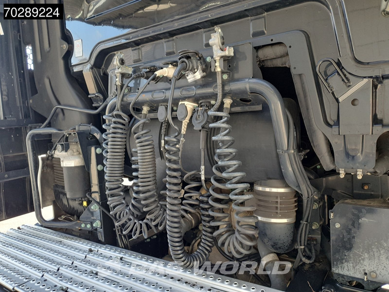 Влекач MAN TGX 18.470 4X2 XXL Retarder 2x Tanks Euro 6: снимка 9