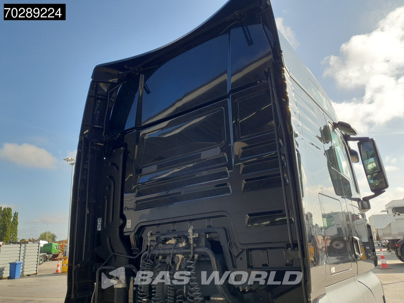 Влекач MAN TGX 18.470 4X2 XXL Retarder 2x Tanks Euro 6: снимка 8
