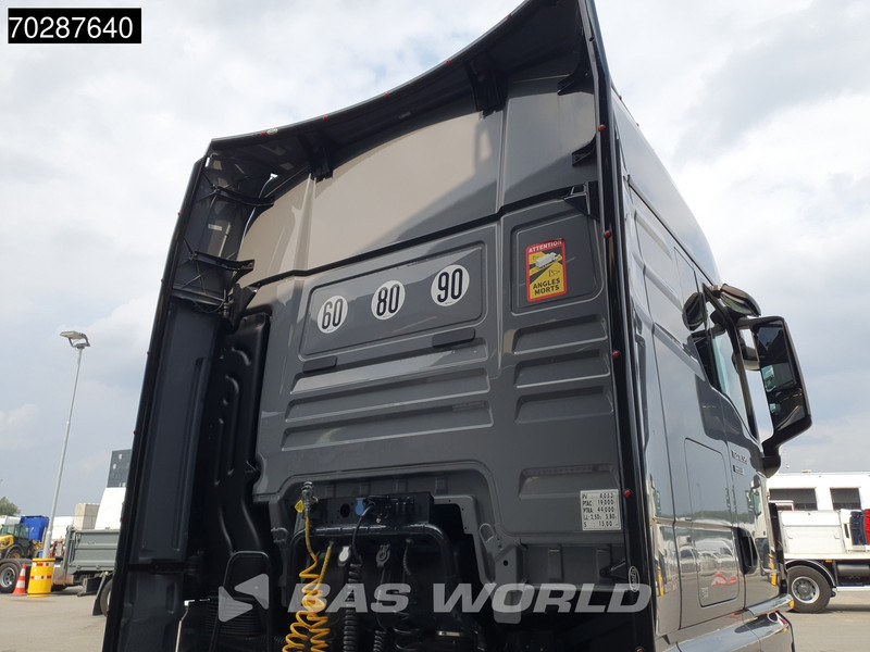 MAN TGX 18.520 4X2 Individual Lion S! GX Retarder Full-Air 2x Tanks Navi LED ACC Euro 6 - Влекач: снимка 5 MAN TGX 18.520 4X2 Individual Lion S! GX Retarder Full-Air 2x Tanks Navi LED ACC Euro 6 - Влекач: снимка 5