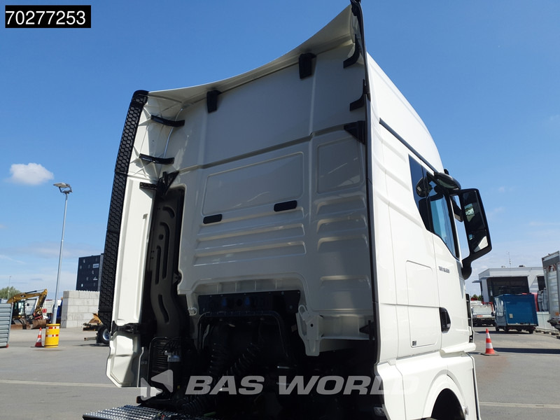 MAN TGX 18.520 4X2 NEW! GX Retarder 2x Tanks Standklima ACC - Влекач: снимка 5 MAN TGX 18.520 4X2 NEW! GX Retarder 2x Tanks Standklima ACC - Влекач: снимка 5