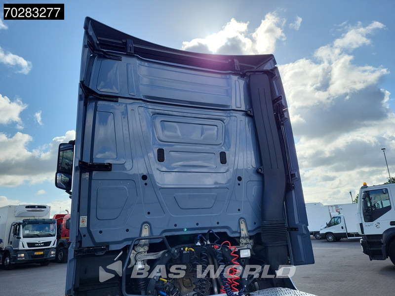 Mercedes-Benz Actros 1845 4X2 BigSpace Retarder 2x Tanks Standklima ACC Euro 6 - Влекач: снимка 3 Mercedes-Benz Actros 1845 4X2 BigSpace Retarder 2x Tanks Standklima ACC Euro 6 - Влекач: снимка 3