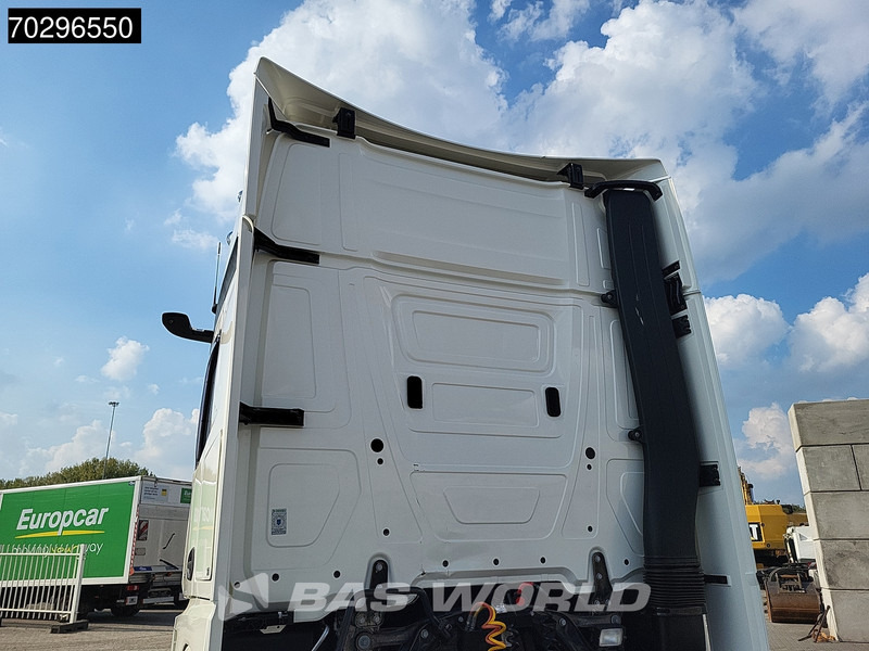 Mercedes-Benz Actros 1845 4X2 GigaSpace Mega Retarder 2x Tanks Standklima Xenon Euro 6 - Влекач: снимка 5 Mercedes-Benz Actros 1845 4X2 GigaSpace Mega Retarder 2x Tanks Standklima Xenon Euro 6 - Влекач: снимка 5