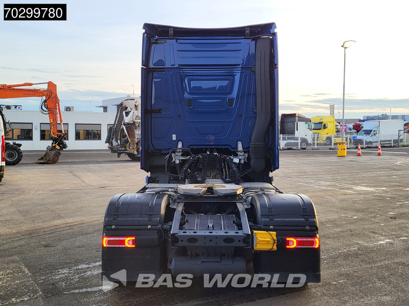Mercedes-Benz Actros 1851 4X2 BigSpace Retarder 2x Tanks Full-Air Standklima - Влекач: снимка 3 Mercedes-Benz Actros 1851 4X2 BigSpace Retarder 2x Tanks Full-Air Standklima - Влекач: снимка 3