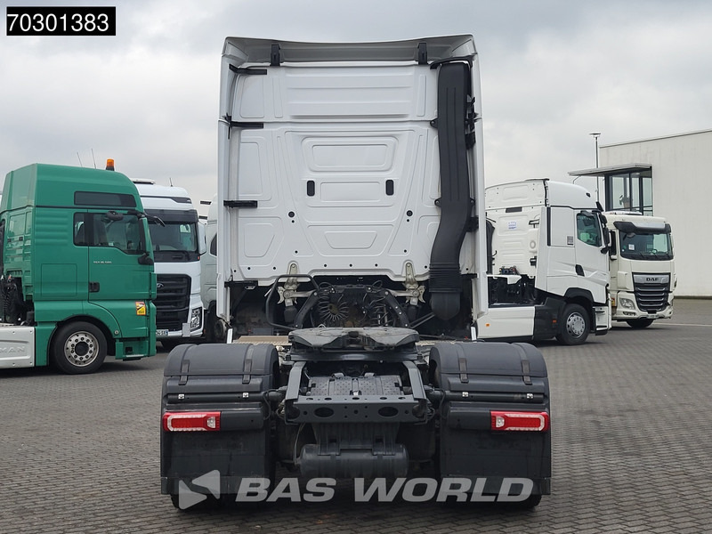Mercedes-Benz Actros 1863 Actros 4X2 BigSpace Retarder 2x Tanks - Влекач: снимка 3 Mercedes-Benz Actros 1863 Actros 4X2 BigSpace Retarder 2x Tanks - Влекач: снимка 3