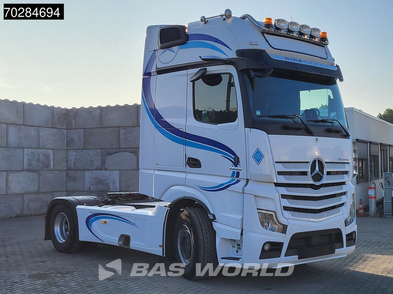 Mercedes-Benz Actros 1945 4X2 GigaSpace 2x Tanks Full-Air Navi MirrorCam ACC - Влекач: снимка 3 Mercedes-Benz Actros 1945 4X2 GigaSpace 2x Tanks Full-Air Navi MirrorCam ACC - Влекач: снимка 3