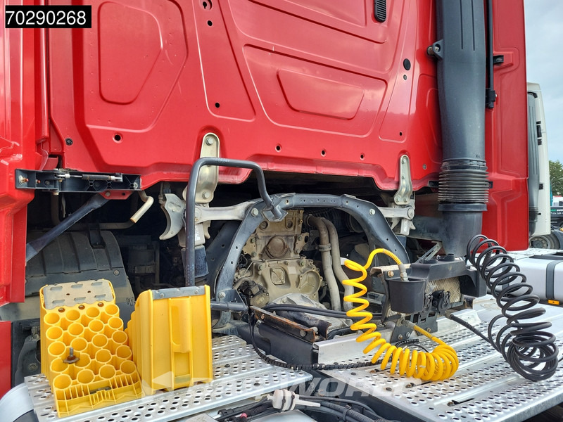 Mercedes-Benz Actros 2553 6X2 ENGINE PROBLEM! StreamSpace Retarder Liftachse Euro 6 - Влекач: снимка 5 Mercedes-Benz Actros 2553 6X2 ENGINE PROBLEM! StreamSpace Retarder Liftachse Euro 6 - Влекач: снимка 5