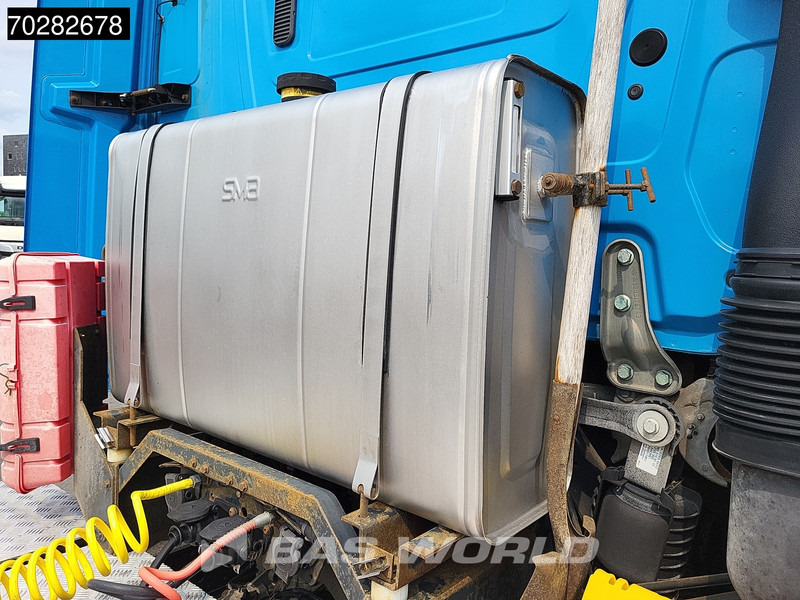 Влекач Mercedes-Benz Actros 2651 6X4 StreamSpace Retarder 2x Tanks Big-Axle ADR Xenon Hydraulik: снимка 12