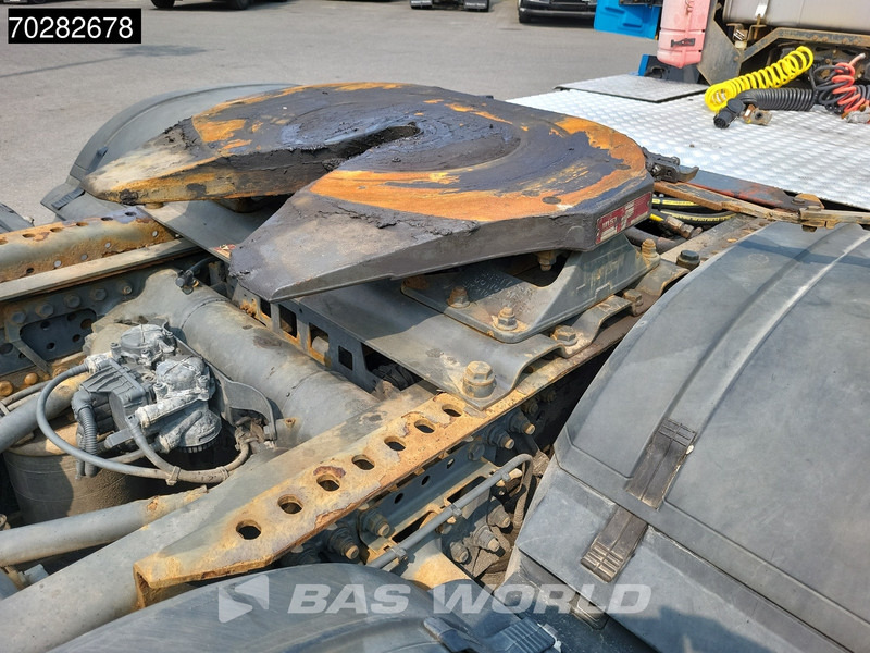 Влекач Mercedes-Benz Actros 2651 6X4 StreamSpace Retarder 2x Tanks Big-Axle ADR Xenon Hydraulik: снимка 16