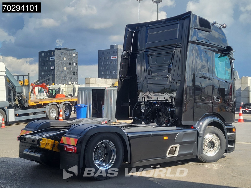 Mercedes-Benz Actros L 1863 4X2 NEW! Retarder Full-Air Leder Standklima 2x Tanks MirrorCam Navi PPC Alcoa's LED Euro 6 - Влекач: снимка 5 Mercedes-Benz Actros L 1863 4X2 NEW! Retarder Full-Air Leder Standklima 2x Tanks MirrorCam Navi PPC Alcoa's LED Euro 6 - Влекач: снимка 5