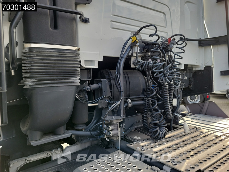 Renault T 480 4X2 Low Mileage! 80% Tyres NL-Truck HSC 2x Tanks - Влекач: снимка 5 Renault T 480 4X2 Low Mileage! 80% Tyres NL-Truck HSC 2x Tanks - Влекач: снимка 5