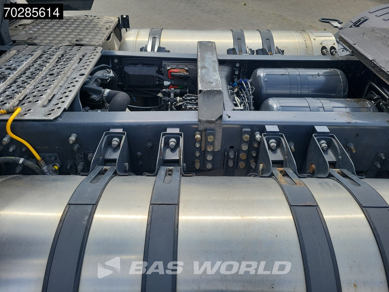 Влекач Scania R410 4X2 LNG! Retarder 2x Tanks Full-Air ACC Euro 6: снимка 13