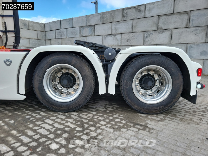 Влекач Scania R590 R 6X4 Full-Air Retarder Standklima Leather LED: снимка 13
