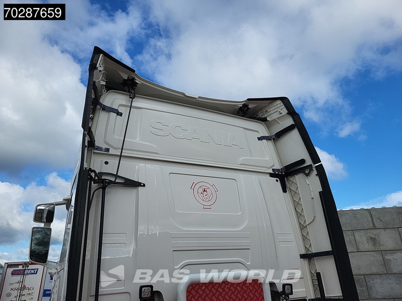 Влекач Scania R590 R 6X4 Full-Air Retarder Standklima Leather LED: снимка 7