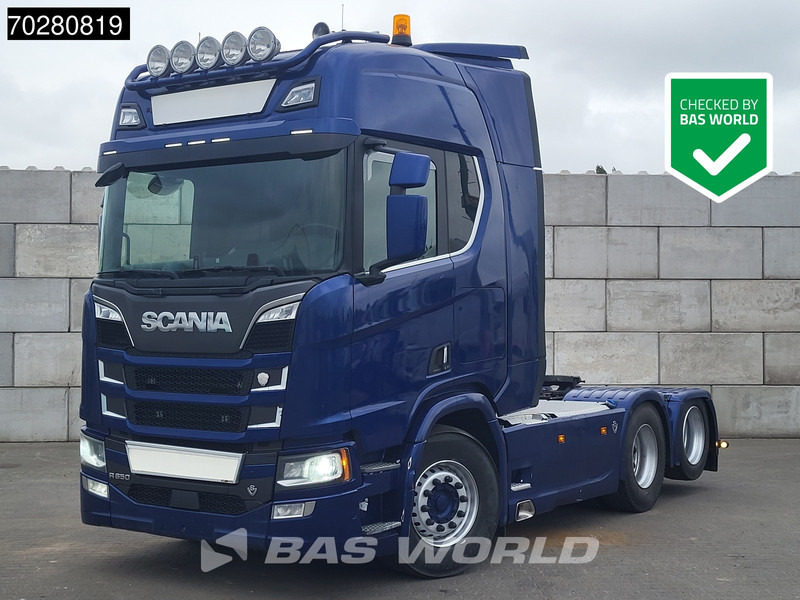 Scania R650 R 6X2 3 Pedal! Retarder Full-Air Liftachse Standklima Navi - Влекач: снимка 1 Scania R650 R 6X2 3 Pedal! Retarder Full-Air Liftachse Standklima Navi - Влекач: снимка 1