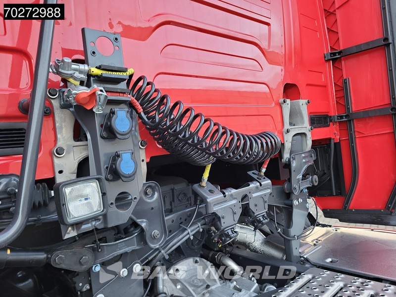 Scania S460 4X2 NEW! Retarder ACC Navi Standklima 2X Tanks - Влекач: снимка 5 Scania S460 4X2 NEW! Retarder ACC Navi Standklima 2X Tanks - Влекач: снимка 5