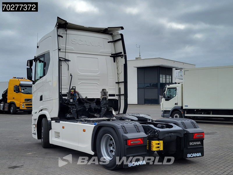 Scania S560 4X2 NEW! Retarder Full-Air 2xTanks Leder Standklima Navi ACC LED - Влекач: снимка 2 Scania S560 4X2 NEW! Retarder Full-Air 2xTanks Leder Standklima Navi ACC LED - Влекач: снимка 2