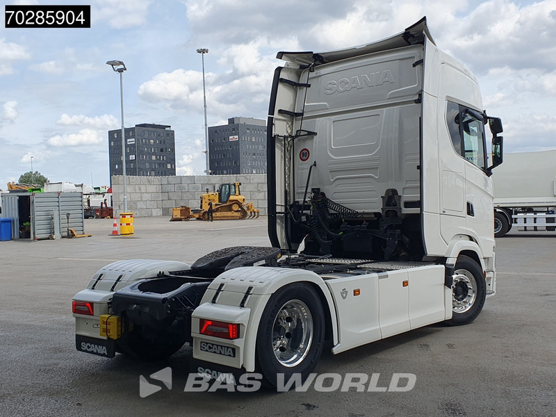 Scania S770 4X2 Full-Air Retarder 2x Tanks Standklima Alcoa's Leather - Влекач: снимка 5 Scania S770 4X2 Full-Air Retarder 2x Tanks Standklima Alcoa's Leather - Влекач: снимка 5