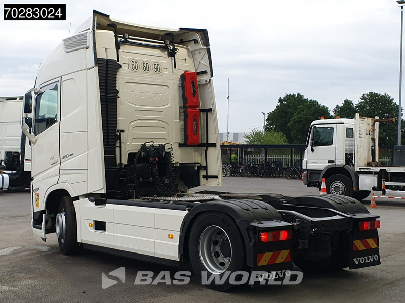 Volvo FH 460 4X2 VEB+ I-ParkCool 2x Tanks LED Navi - Влекач: снимка 2 Volvo FH 460 4X2 VEB+ I-ParkCool 2x Tanks LED Navi - Влекач: снимка 2