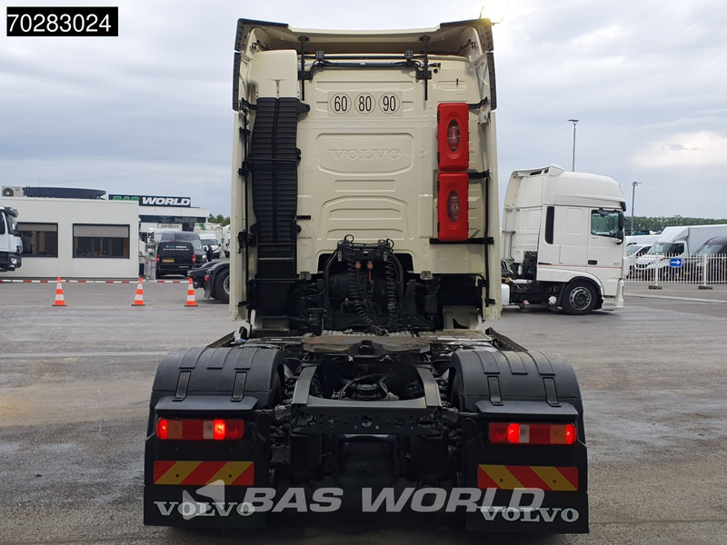 Volvo FH 460 4X2 VEB+ I-ParkCool 2x Tanks LED Navi - Влекач: снимка 3 Volvo FH 460 4X2 VEB+ I-ParkCool 2x Tanks LED Navi - Влекач: снимка 3