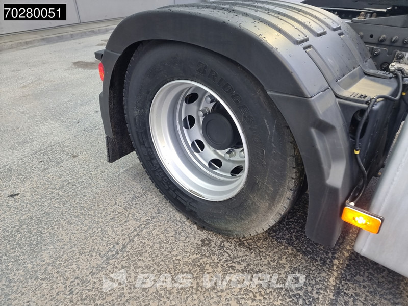 Влекач Volvo FH 460 FH 4X2 VEB+ 2x Tanks LED ACC: снимка 17