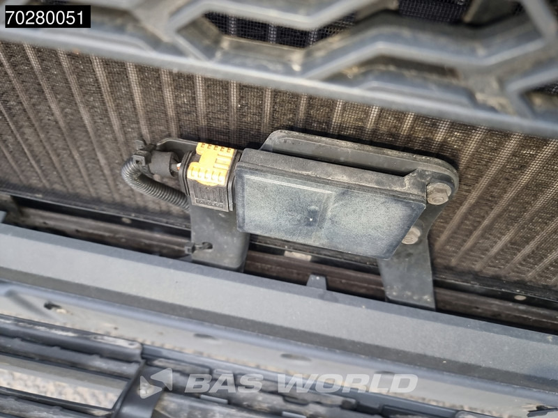 Влекач Volvo FH 460 FH 4X2 VEB+ 2x Tanks LED ACC: снимка 9