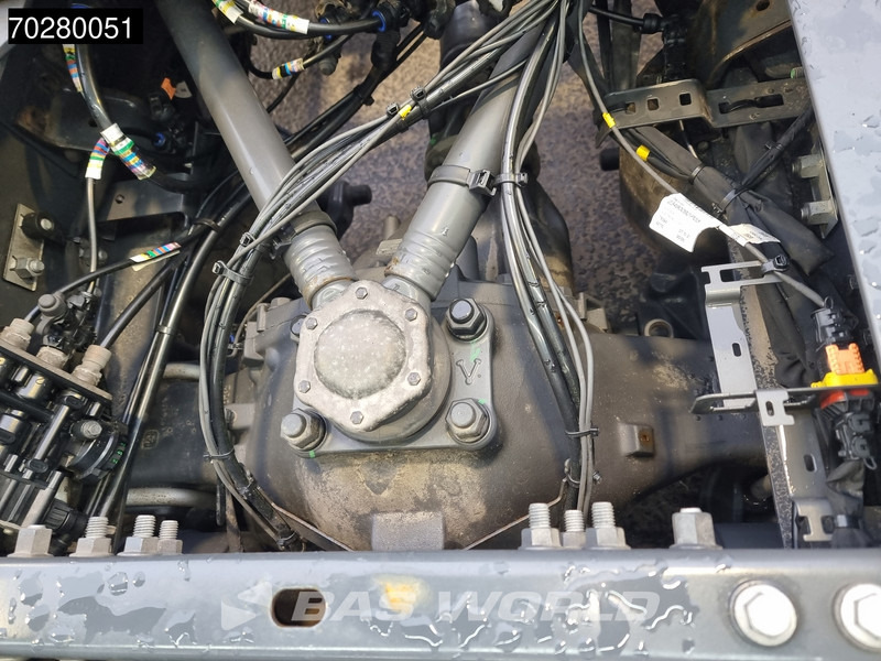 Влекач Volvo FH 460 FH 4X2 VEB+ 2x Tanks LED ACC: снимка 16