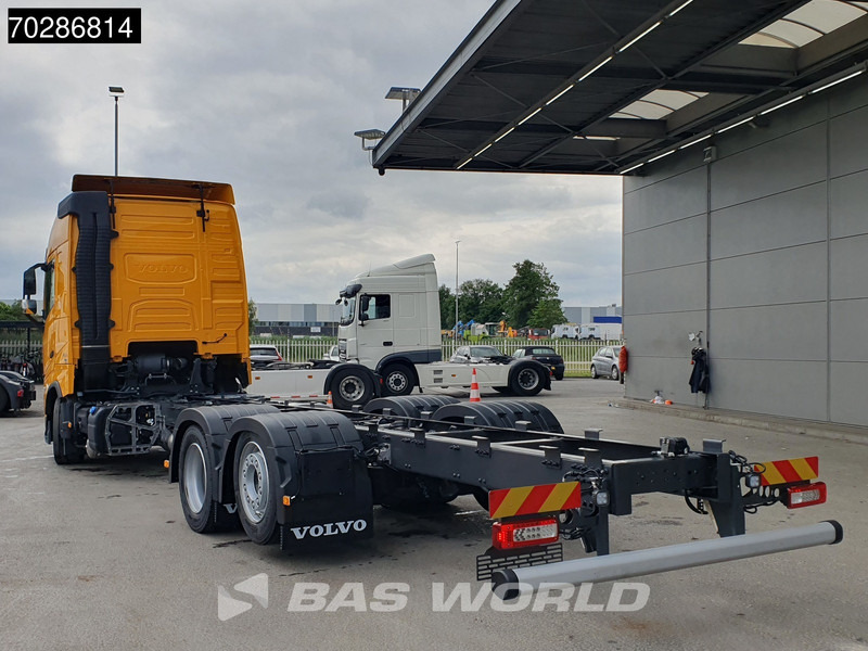 Volvo FH 460 6X2 NEW chassis! Full air Suspension Lift-Axle Navi ACC LED Euro 6 - Шаси кабина: снимка 2 Volvo FH 460 6X2 NEW chassis! Full air Suspension Lift-Axle Navi ACC LED Euro 6 - Шаси кабина: снимка 2
