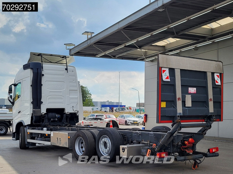 Volvo FH 460 FH 6X2 2000kg Ladebordwand Xenon DynamicSteering Automatic ACC Euro 6 - Шаси кабина: снимка 2 Volvo FH 460 FH 6X2 2000kg Ladebordwand Xenon DynamicSteering Automatic ACC Euro 6 - Шаси кабина: снимка 2