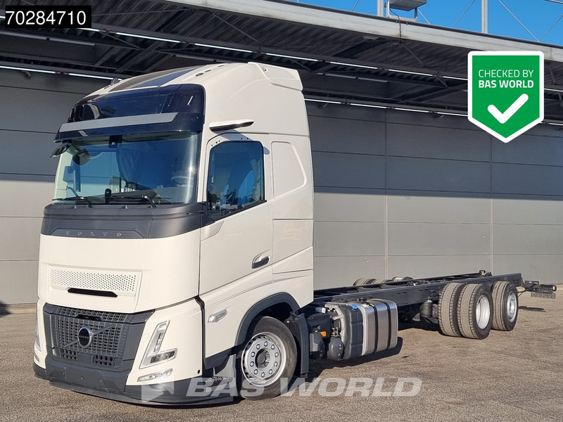 Volvo FH 62 R AERO 6X2 NEW Horsetruck chassis Lift+Lenkachse Dynamic Steering Mirror cam Euro 6 - Шаси кабина: снимка 1 Volvo FH 62 R AERO 6X2 NEW Horsetruck chassis Lift+Lenkachse Dynamic Steering Mirror cam Euro 6 - Шаси кабина: снимка 1