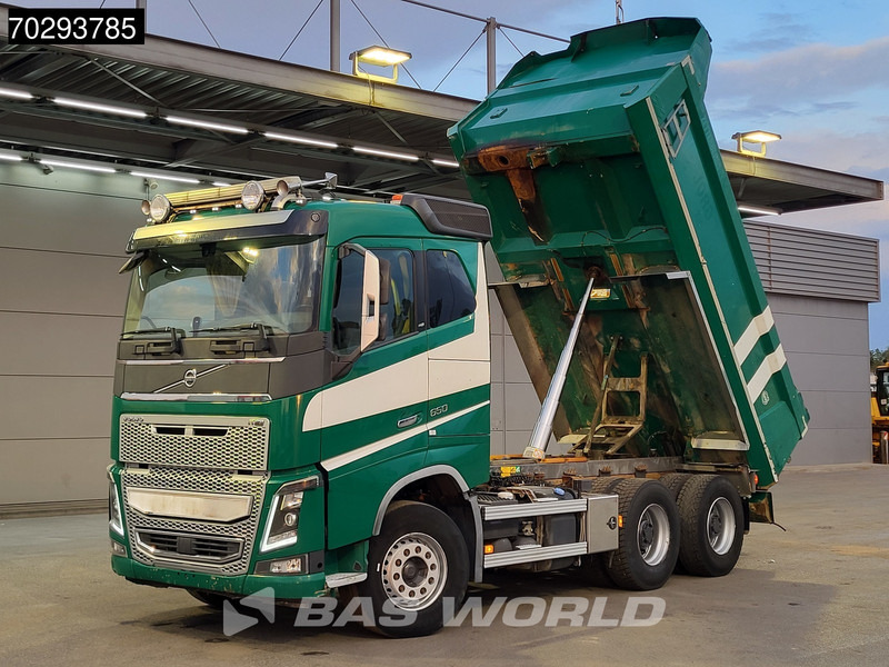 Volvo FH16 650 FH16 6X4 12m3 tipper Automatic Retarder Big-Axle Xenon Euro 6 - Самосвал камион: снимка 3 Volvo FH16 650 FH16 6X4 12m3 tipper Automatic Retarder Big-Axle Xenon Euro 6 - Самосвал камион: снимка 3