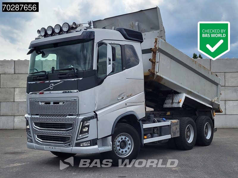 Volvo FH16 650 FH16 6X4 12m3 tipper Big-Axle Automatic Xenon Euro 6 - Самосвал камион: снимка 1 Volvo FH16 650 FH16 6X4 12m3 tipper Big-Axle Automatic Xenon Euro 6 - Самосвал камион: снимка 1