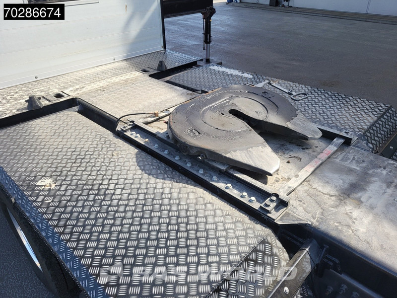 Volvo FH16 650 FH16 8X2 HMF 7020K-RCS Crane + Fly-Jib Lift+Steering-Axle Navi LED ACC Euro 6 - Бордови камион, Камион с кран: снимка 3 Volvo FH16 650 FH16 8X2 HMF 7020K-RCS Crane + Fly-Jib Lift+Steering-Axle Navi LED ACC Euro 6 - Бордови камион, Камион с кран: снимка 3