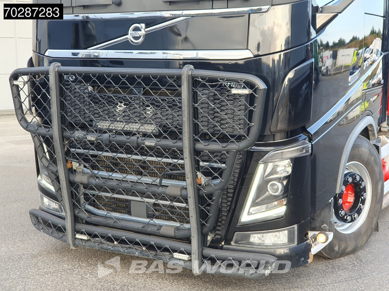 Лизинг на Volvo FH16 750 FH16 6X4 HIAB E96S 79 wood crane Retarder Dynamic-Steering Big-Axle Euro 6 Volvo FH16 750 FH16 6X4 HIAB E96S 79 wood crane Retarder Dynamic-Steering Big-Axle Euro 6: снимка 19