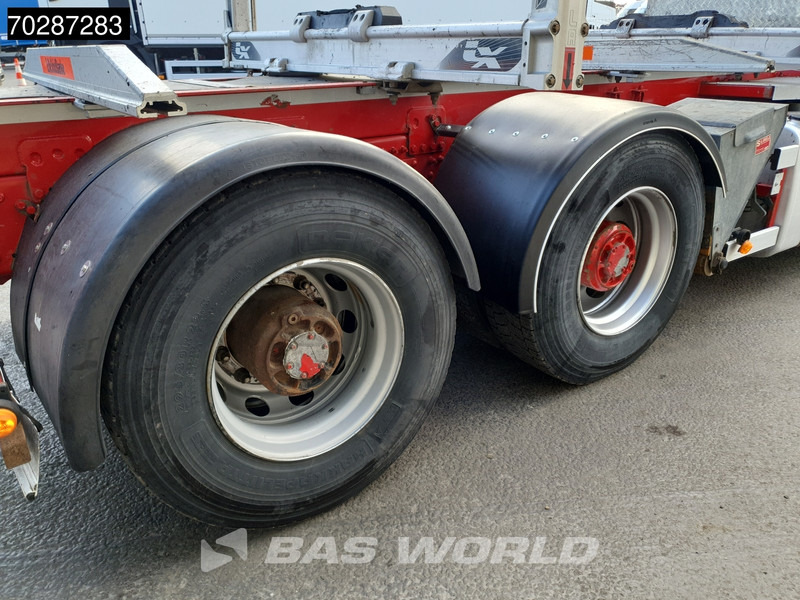 Лизинг на Volvo FH16 750 FH16 6X4 HIAB E96S 79 wood crane Retarder Dynamic-Steering Big-Axle Euro 6 Volvo FH16 750 FH16 6X4 HIAB E96S 79 wood crane Retarder Dynamic-Steering Big-Axle Euro 6: снимка 12