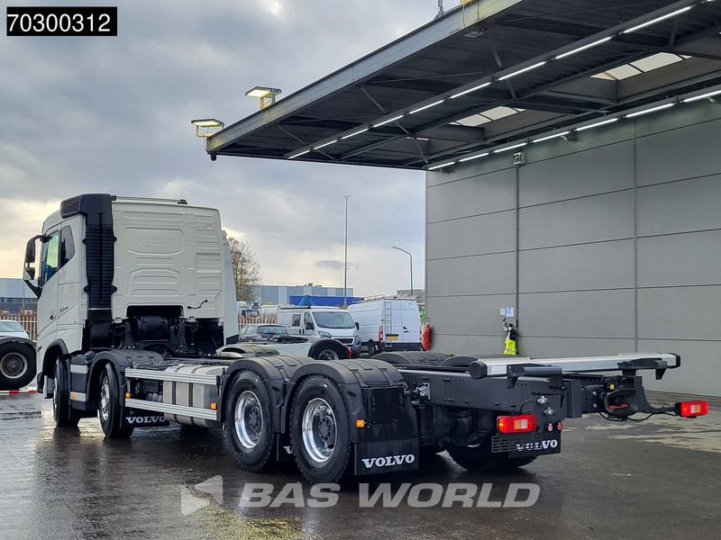 Volvo FH16 750 FH16 8X4 NEW 8x4 chassis! Air suspension Big-Axle Automatic VEB+ Euro 6 - Шаси кабина: снимка 2 Volvo FH16 750 FH16 8X4 NEW 8x4 chassis! Air suspension Big-Axle Automatic VEB+ Euro 6 - Шаси кабина: снимка 2