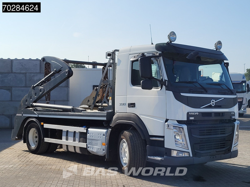 Volvo FM 330 FM 4X2 VEB Xenon Skip Loader Euro 6 - Мултилифт за контейнери камион: снимка 3 Volvo FM 330 FM 4X2 VEB Xenon Skip Loader Euro 6 - Мултилифт за контейнери камион: снимка 3